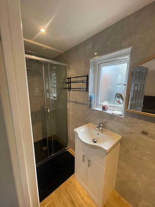 One Bedroom Annex With Private Entrance Morden  Eksteriør bilde